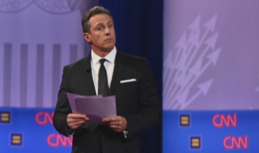 CNN уволни водещия на новините Крис Куомо